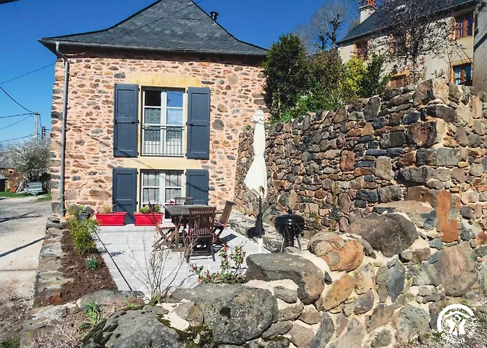 A * Saint-Geniez-dʼOlt